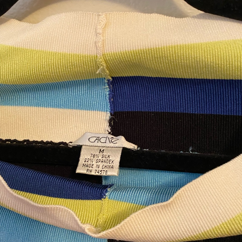 Cache Sweater. - Picture 2 of 2